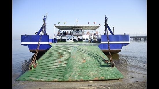 The vessel can take passenger loads up to 250 tonnes and can accommodate 100 passengers and 33 four-wheelers at a time.