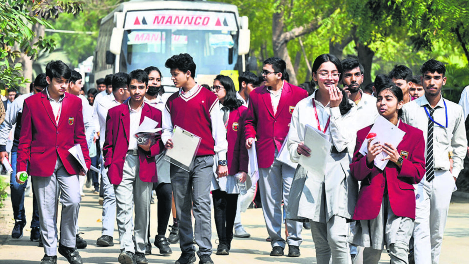 Students taking board exams in Delhi-NCR bear the brunt, struggle to beat rush - Vimarsana News