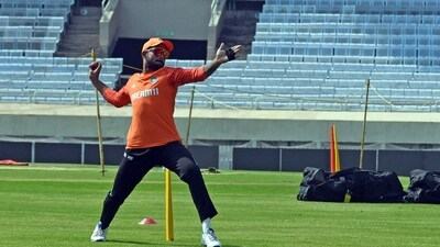 India's Axar Patel during a practice session ahead of the 4th Test match against England at the JSCA stadium in Ranchi&nbsp; (ANI)