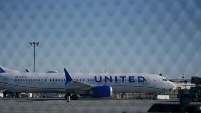 A United Airlines flight (Bloomberg)