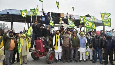 Farmers in Punjab have made 24 toll plazas in 14 districts free for commuters till Thursday. (HT Photo) Farmers in Punjab have made 24 toll plazas in 14 districts free for commuters till Thursday. (HT Photo)