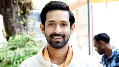 Actor Vikrant Massey deleted his 2018 tweet.