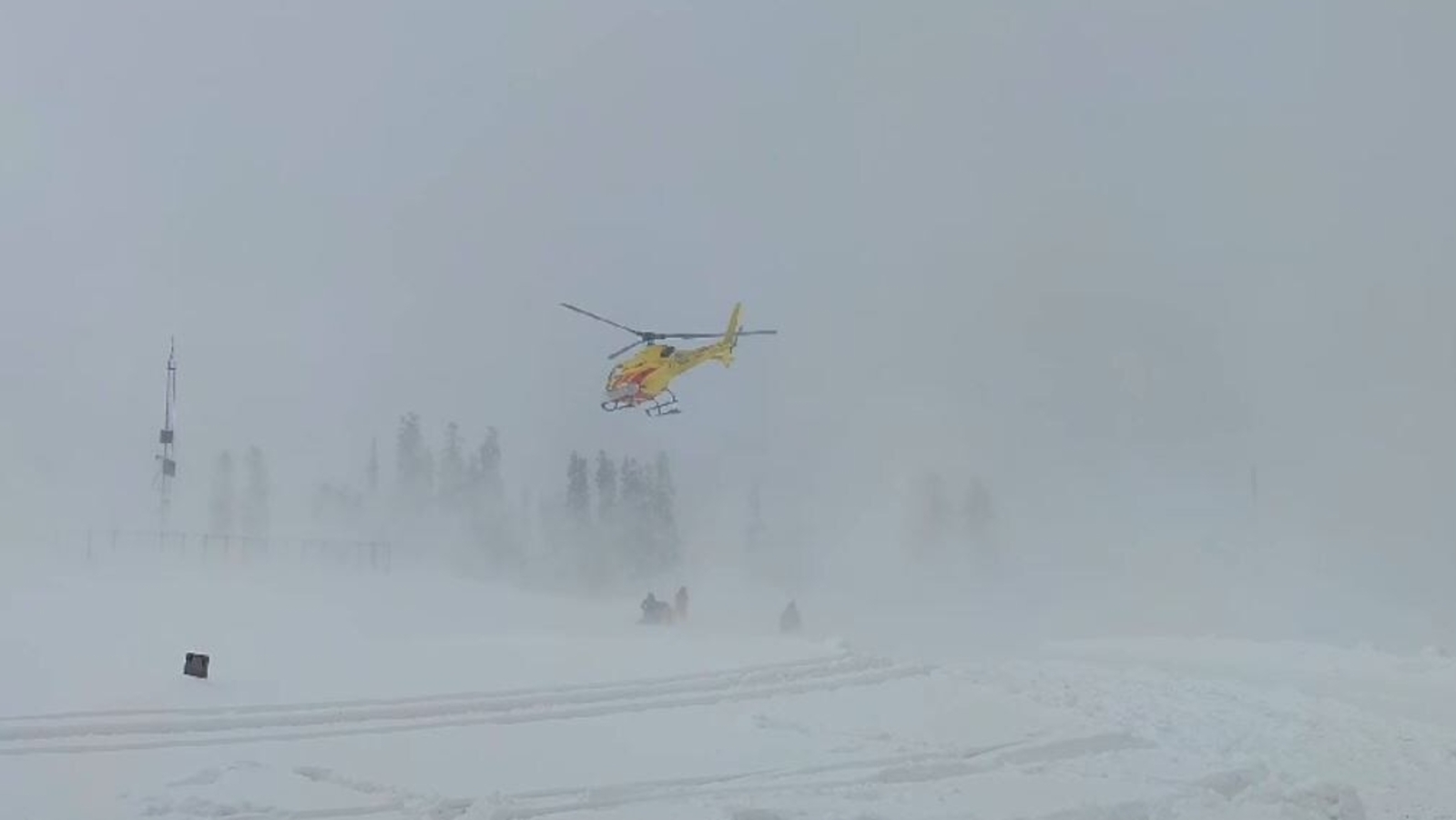 Avalanche in Gulmarg: 1 foreigner dead, several skiers trapped - Vimarsana News