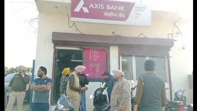 As many as 42 complaints have been filed against Gaurav Sharma, the manager of Axis Bank in Bansepur, Mullanpur, alleging theft of a total of ₹10 crore from customers’ bank accounts (HT Photo) As many as 42 complaints have been filed against Gaurav Sharma, the manager of Axis Bank in Bansepur, Mullanpur, alleging theft of a total of ₹10 crore from customers’ bank accounts (HT Photo)