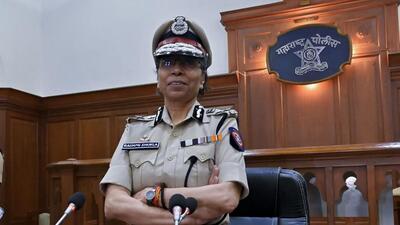 Mumbai, India - Jan. 9, 2024: IPS officer Rashmi Shukla of 1988 batch took over as the first female Director General of Police (DGP) of Maharashtra on Tuesday. She took the charge from Mumbai police commissioner, Vivek Phansalkar who was holding additional charge as DGP, in Mumbai, India, on Tuesday, January 9, 2024. (Photo by Anshuman Poyrekar/ Hindustan Times) (Hindustan Times) Mumbai, India - Jan. 9, 2024: IPS officer Rashmi Shukla of 1988 batch took over as the first female Director General of Police (DGP) of Maharashtra on Tuesday. She took the charge from Mumbai police commissioner, Vivek Phansalkar who was holding additional charge as DGP, in Mumbai, India, on Tuesday, January 9, 2024. (Photo by Anshuman Poyrekar/ Hindustan Times) (Hindustan Times)