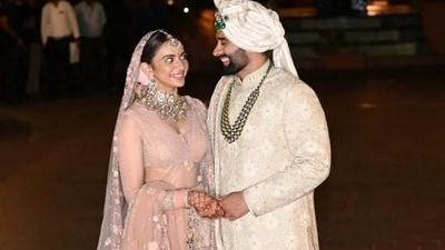 The couple couldn’t stop beaming as they looked into each other’s eyes and posed for pictures for the paparazzi. The couple couldn’t stop beaming as they looked into each other’s eyes and posed for pictures for the paparazzi.