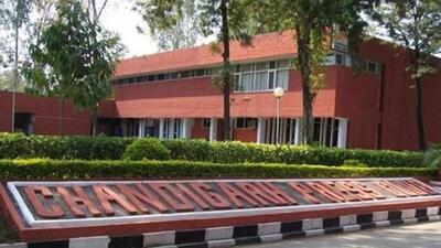 Sessions at the Journalists’ Literature Festival will be conducted in English, Hindi, Punjabi and Urdu, starting from 11.30 am. (HT File Photo)