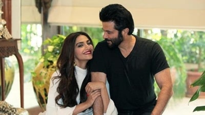 Sonam Kapoor called her father Anil Kapoor an 'extreme one' Sonam Kapoor called her father Anil Kapoor an 'extreme one'