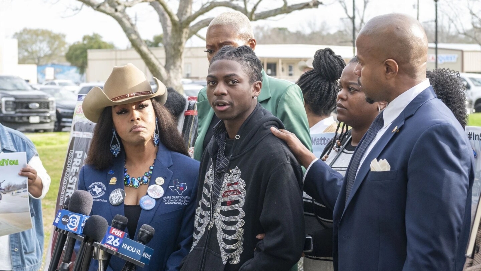Texas judge upholds Black student's suspension over dreadlocks under CROWN Act - Vimarsana News