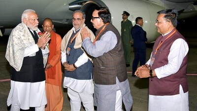 Earlier, PM Modi arrived at Varanasi airport and was received by CM Yogi Adityanath. (ANI) Earlier, PM Modi arrived at Varanasi airport and was received by CM Yogi Adityanath. (ANI)