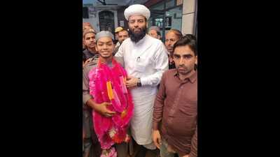 Afdul Din was in Hyderabad on February 3 on a holiday when he decided to start the journey to Mecca. (HT Photo)