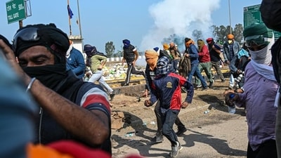 The farmers have, meanwhile, halted their 'Dilli Chalo' protest march for two days to take stock of the ongoing situation on the Shambhu border in Haryana and further decisions will be taken accordingly, the general secretary of the Punjab Kisan Mazdoor Sangharsh Committee said on Thursday. (Bloomberg) The farmers have, meanwhile, halted their 'Dilli Chalo' protest march for two days to take stock of the ongoing situation on the Shambhu border in Haryana and further decisions will be taken accordingly, the general secretary of the Punjab Kisan Mazdoor Sangharsh Committee said on Thursday. (Bloomberg)