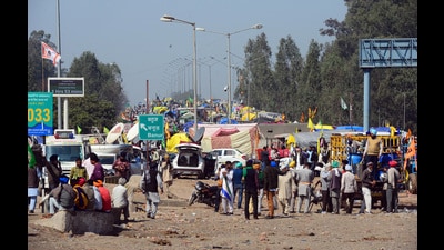 Farmers mark 'Black Day' protest during the 'Delhi Chalo' march, on the Punjab-Haryana Border near Patiala on Friday. Tension prevailed as the Haryana police used tear gas and water cannons to disperse protesting farmers, who were planning to move towards Khanauri border from Hisar’s Khedi Chopta village on Friday. (ANI) Farmers mark 'Black Day' protest during the 'Delhi Chalo' march, on the Punjab-Haryana Border near Patiala on Friday. Tension prevailed as the Haryana police used tear gas and water cannons to disperse protesting farmers, who were planning to move towards Khanauri border from Hisar’s Khedi Chopta village on Friday. (ANI)