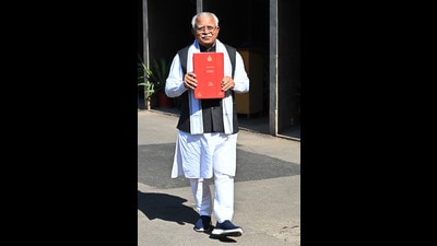 Haryana chief minister ML Khattar who presented the last budget of the BJP-JJP government’s five-year term on Friday announced the elimination of monthly minimum charges (MMC) for poorest of the poor energy consumers. (HT Photo) Haryana chief minister ML Khattar who presented the last budget of the BJP-JJP government’s five-year term on Friday announced the elimination of monthly minimum charges (MMC) for poorest of the poor energy consumers. (HT Photo)