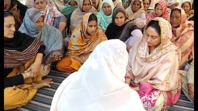 Lok Sabha member from Bathinda and Shiromani Akali Dal (SAD) leader Harsimrat Kaur Badal on Friday accused chief minister Bhagwant Mann of going back on his word and not registering a criminal case against Haryana Police officials in the death of 21-year-old farmer Shubh Karan Singh.