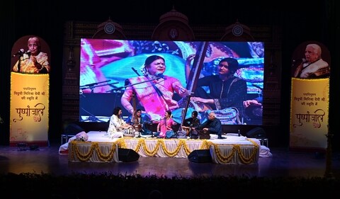 Malini Awasthi performing at Pushpanjali event held in memory of Girija Devi in Lucknow (Mushtaq Ali)
