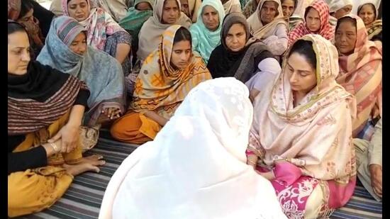 Lok Sabha member from Bathinda and Shiromani Akali Dal (SAD) leader Harsimrat Kaur Badal on Friday accused chief minister Bhagwant Mann of going back on his word and not registering a criminal case against Haryana Police officials in the death of 21-year-old farmer Shubh Karan Singh.