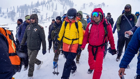 "Around 2 pm, an avalanche was recorded in Gulmarg, trapping three foreigners. Tragically, one among them is dead, one injured, and another remains missing," the DDMA, Baramulla, informed through an official statement.&nbsp;(PTI)
