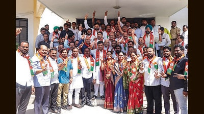 55 corporators in Nanded quit Cong, join BJP under Ashok Chavan’s leadership