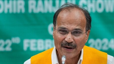 Adhir Ranjan Chowdhury said Mamata Banerjee should say a clear 'yes' or 'no'. (PTI) Adhir Ranjan Chowdhury said Mamata Banerjee should say a clear 'yes' or 'no'. (PTI)