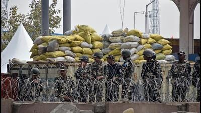 On Saturday afternoon, the police began removing portions of the multilayered concrete and iron blockades from the Singhu and Tikri borders. (ANI)