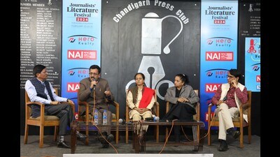 The day started with a session on the evolution of narrative in Hindi journalism. (HT Photo) The day started with a session on the evolution of narrative in Hindi journalism. (HT Photo)