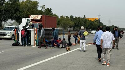 The incident occurred around 10am when a Tata Ace tempo -- a goods carrier vehicle carrying passengers -- tried to overtake another vehicle on the Yamuna expressway. (HT Photo) The incident occurred around 10am when a Tata Ace tempo -- a goods carrier vehicle carrying passengers -- tried to overtake another vehicle on the Yamuna expressway. (HT Photo)