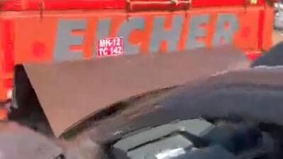 Truck collided with at least eight to ten vehicles near Navale Bridge on the Pune-Mumbai Expressway. (HT)