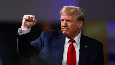 Former U.S. President and Republican presidential candidate Donald Trump gestures as he participates in a Fox News town hall with Laura Ingraham in Greenville, South Carolina, U.S. February 20, 2024 (REUTERS/Sam Wolfe) (REUTERS)