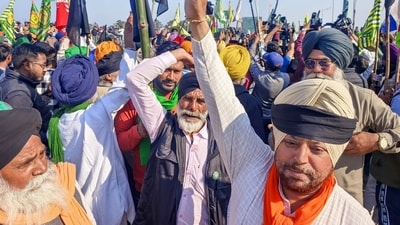 Farmers tying a black cloth on their turbans to mark Black Day protest against the Union government and Haryana government during their ongoing 'Delhi Chalo' march at Shambhu Border in Patiala. (ANI) Farmers tying a black cloth on their turbans to mark Black Day protest against the Union government and Haryana government during their ongoing 'Delhi Chalo' march at Shambhu Border in Patiala. (ANI)