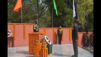 Tributes being paid to Maj Gen Syed Mahdi Hasnain on Sunday. (HT) Tributes being paid to Maj Gen Syed Mahdi Hasnain on Sunday. (HT)