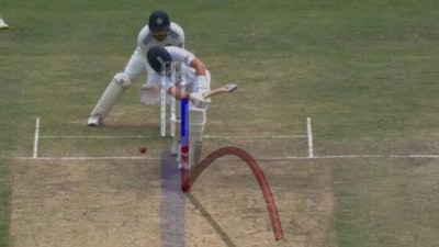 The Hawk-Eye for Joe Root's dismissal in the 4th Test (X) The Hawk-Eye for Joe Root's dismissal in the 4th Test (X)
