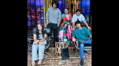 Namita Thapar posing for the camera with her sons Vir and Jai and their friends on the set of Shark Tank India. (Instagram/@namitathapar) Namita Thapar posing for the camera with her sons Vir and Jai and their friends on the set of Shark Tank India. (Instagram/@namitathapar)