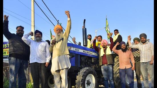 The farmers’ agitation in Punjab has witnessed a change of guard as leaders who were at the forefront of the 13-month protest at the Delhi borders between November 2020 and December 2021 have been pushed to the margins and new elements with fringe support are now calling the shots.
