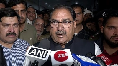 Indian National Lok Dal leader Abhay Chautala speaks to the media on the killing of Haryana INLD chief Nafe Singh Rathee in Jhajjar on Sunday. (ANI) Indian National Lok Dal leader Abhay Chautala speaks to the media on the killing of Haryana INLD chief Nafe Singh Rathee in Jhajjar on Sunday. (ANI)