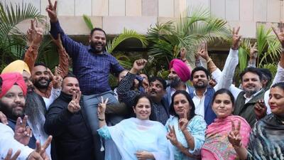 Chandigarh Aam Aadmi Party councillors lifting mayoral candidate Kuldeep Singh Dhalor while celebrating the Supreme Court verdict that made him the new mayor last week. (HT file photo) Chandigarh Aam Aadmi Party councillors lifting mayoral candidate Kuldeep Singh Dhalor while celebrating the Supreme Court verdict that made him the new mayor last week. (HT file photo)