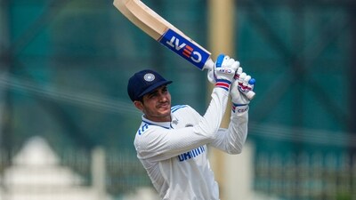 Shubman Gill then came in, set up camp and saw India through to Lunch with Ravindra jadeja at the other end. (AP) Shubman Gill then came in, set up camp and saw India through to Lunch with Ravindra jadeja at the other end. (AP)