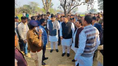 Ministers at Kasa village in Etah. (HT PHOTO)