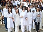 Pankaj Udhas's family bid him an emotional farewell. The singer was known for his timeless ghazals Chitthi Aayi Hai, Chandani Raat Mein, Na Kajre Ki Dhaar, and Aur Ahista Kijiye Baatein among others.