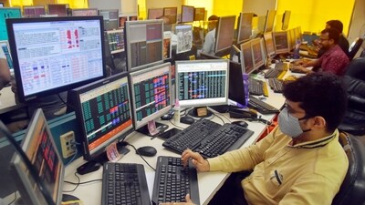 Shareholders react as Sensex and Nifty trade in the red. (ANI Photo/File)