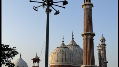 A high mast light near the Jama Masjid (HT Photo)