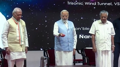Prime Minister Narendra Modi inaugurates space infrastructure projects as Kerala Governor Arif Mohammed Khan and State Chief Minister Pinarayi Vijayan look on. (ANI)