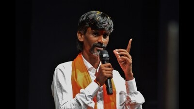 Earlier, deputy chief minister Devendra Fadnavis had claimed that the Maratha activist is speaking the similar script of Uddhav Thackeray and Sharad Pawar. (HT PHOTO) Earlier, deputy chief minister Devendra Fadnavis had claimed that the Maratha activist is speaking the similar script of Uddhav Thackeray and Sharad Pawar. (HT PHOTO)