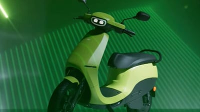 Several Electric Two-Wheeler (E2W) manufacturers have announced substantial price reductions on their models in an attempt to capture the electric vehicle (EV) market (File photo) Several Electric Two-Wheeler (E2W) manufacturers have announced substantial price reductions on their models in an attempt to capture the electric vehicle (EV) market (File photo)