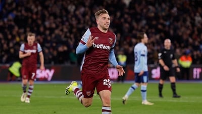 The hosts grabbed the lead five minutes into the game as Bowen collected Emerson's pass from the left to slam home a fierce low shot before doubling the lead with a half-volley from close range two minutes later. (Action Images via Reuters)