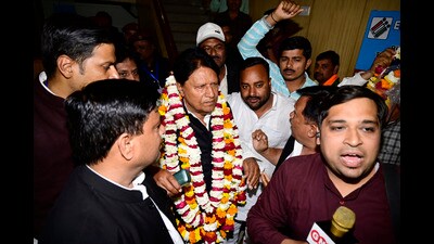 Samajwadi party candidate Ramji Lal Suman after winning Rajya Sabha elections (Deepak Gupta/Hindustan Times) Samajwadi party candidate Ramji Lal Suman after winning Rajya Sabha elections (Deepak Gupta/Hindustan Times)