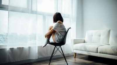They always second guess their opinions and choices and face difficulties in making decisions. They suffer from distress throughout the day.&nbsp; (Unsplash)