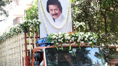 A hearse for Pankaj Udhas' final journey was decorated with white flowers, and included a big picture of the singer. Family members, friends and relatives arrived at the ghazal singer's residence on Tuesday afternoon to pay their last respects. A hearse for Pankaj Udhas' final journey was decorated with white flowers, and included a big picture of the singer. Family members, friends and relatives arrived at the ghazal singer's residence on Tuesday afternoon to pay their last respects.