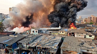 One dead and four injured in a massive fire at Bhayander East One dead and four injured in a massive fire at Bhayander East