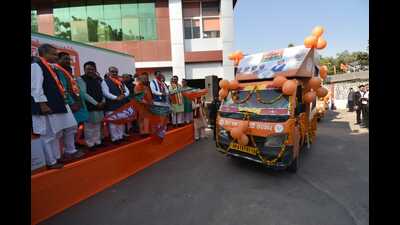 CM Yogi Adityanath launched Modi guarantee vans for BJP’s ‘sankalp patra’ for 2024 Lok Sabha polls (HT Photo)